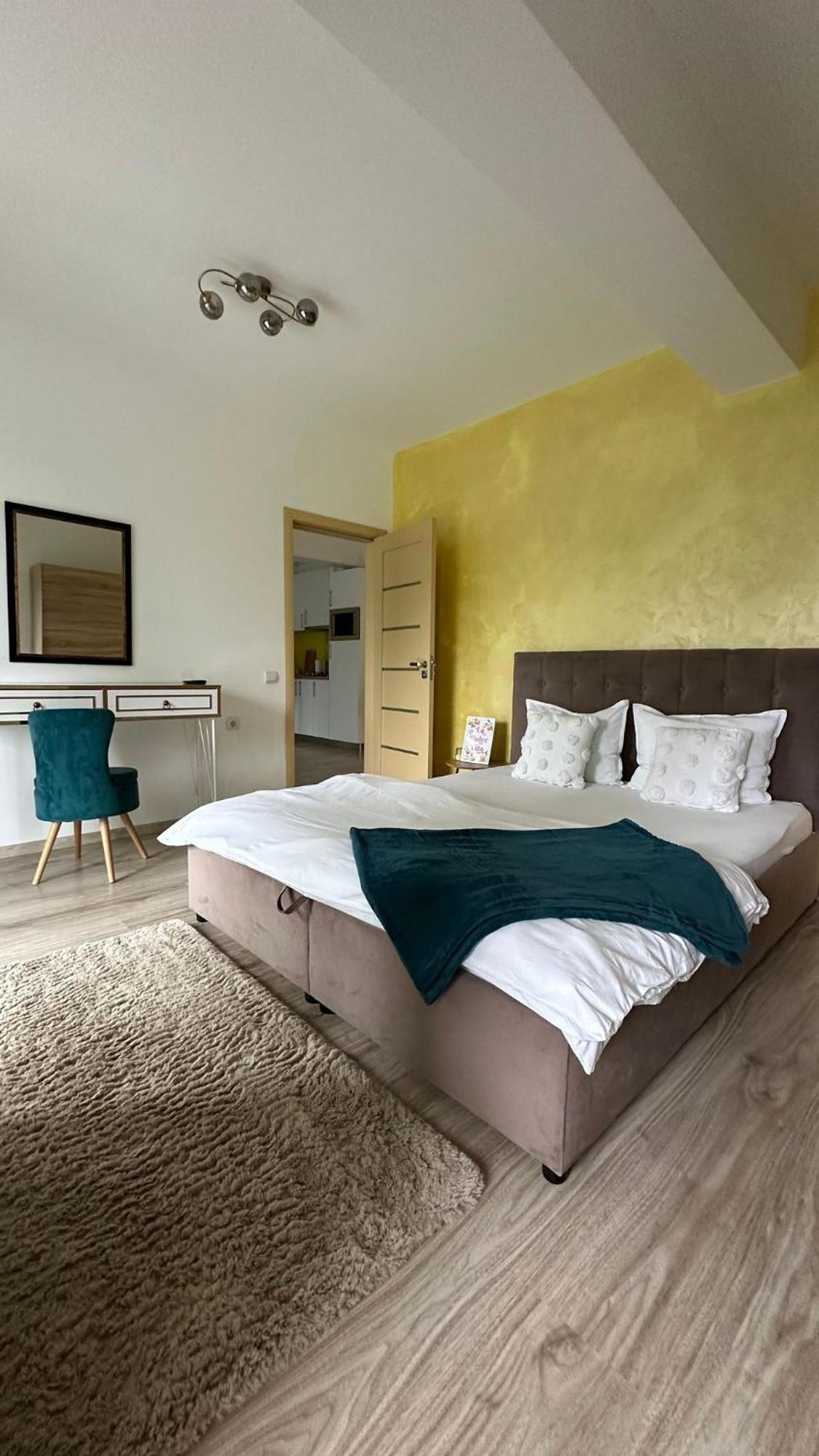 Eral Apartment *